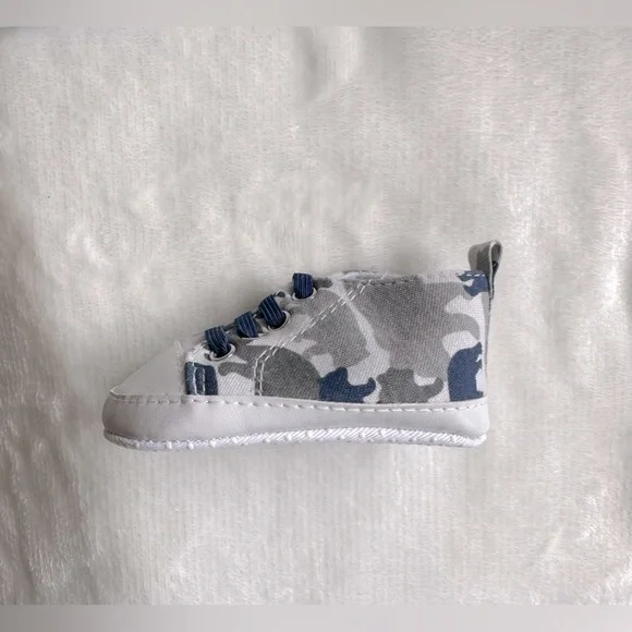 Bear-Camo Sneakers Navy Blue/ White/ Grey • NWOT • Super Cute ! - Picture 4 of 7